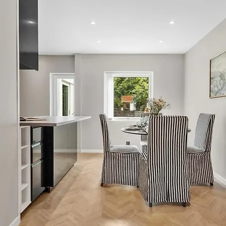 Ferienhaus Single-family In Drammen, With Parking! *